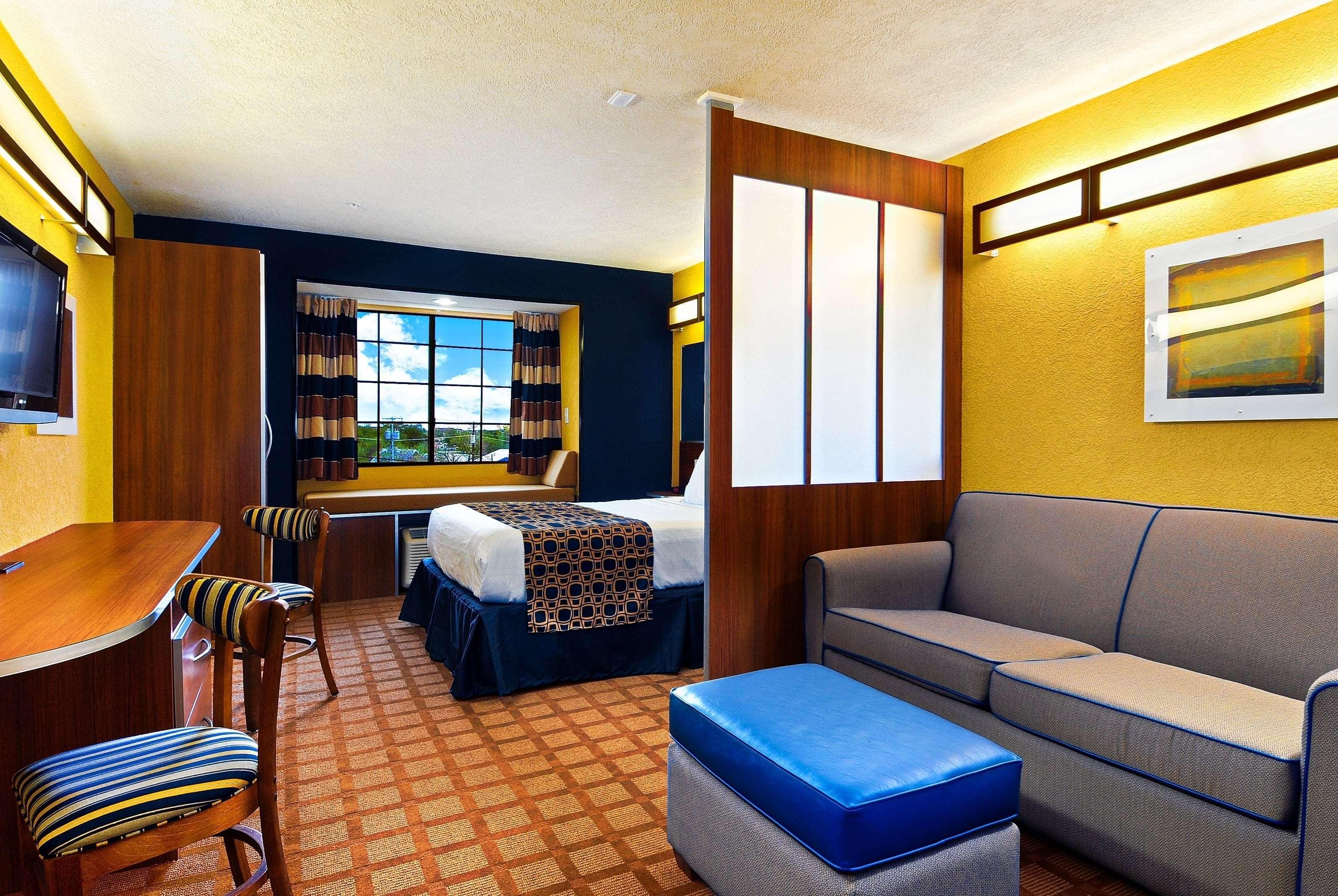 Microtel Inn & Suites By Wyndham New Braunfels I-35 Екстериор снимка