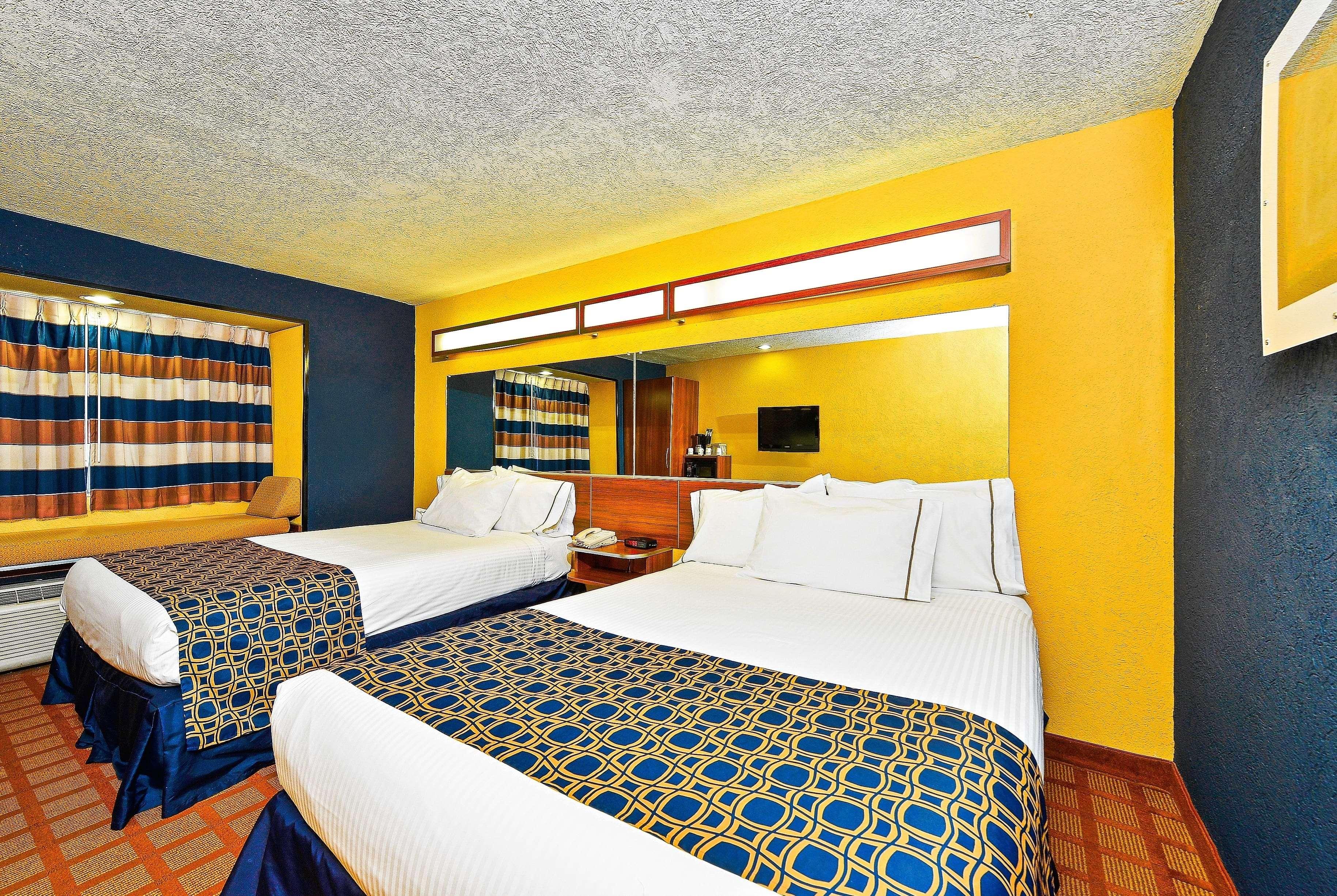 Microtel Inn & Suites By Wyndham New Braunfels I-35 Екстериор снимка