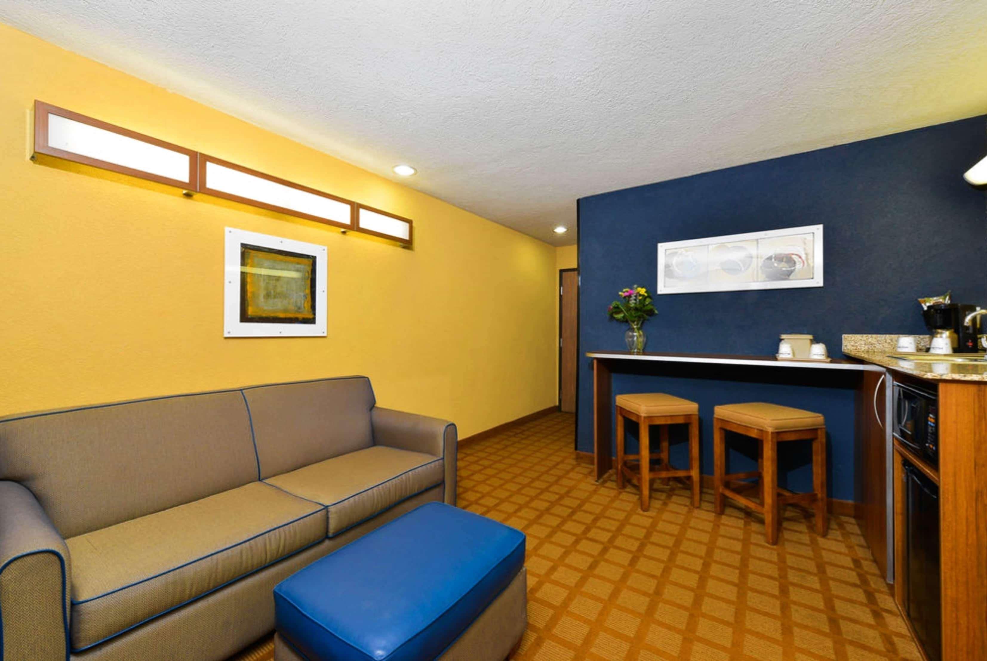 Microtel Inn & Suites By Wyndham New Braunfels I-35 Екстериор снимка