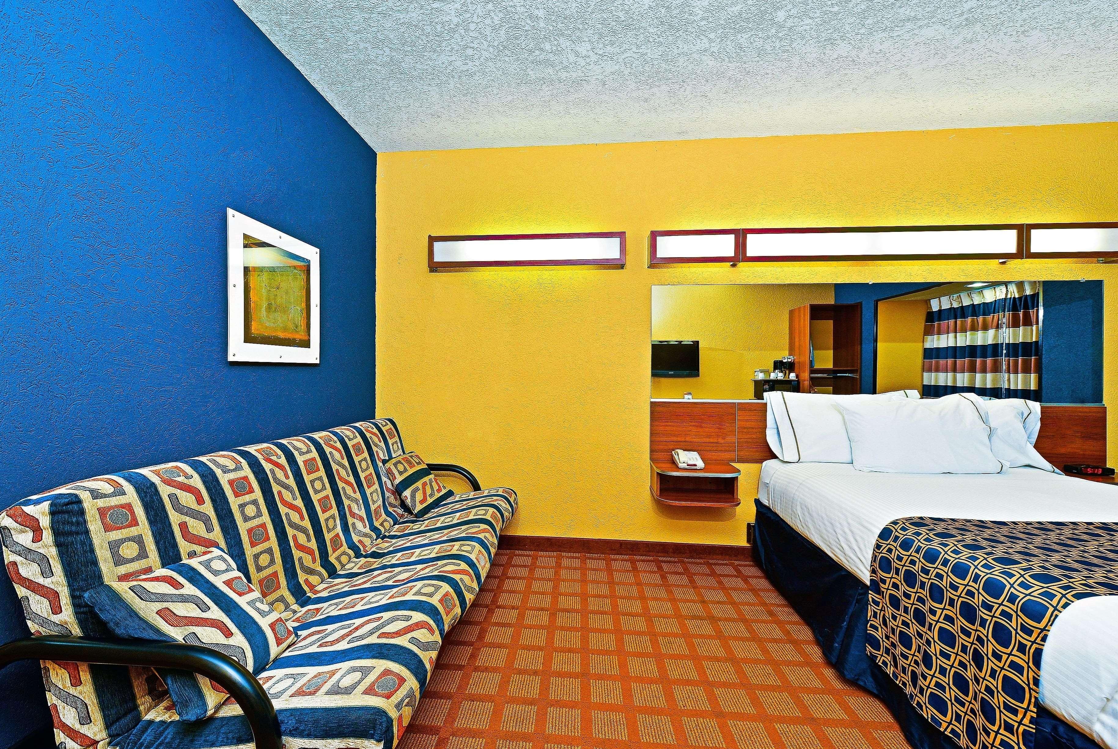 Microtel Inn & Suites By Wyndham New Braunfels I-35 Екстериор снимка