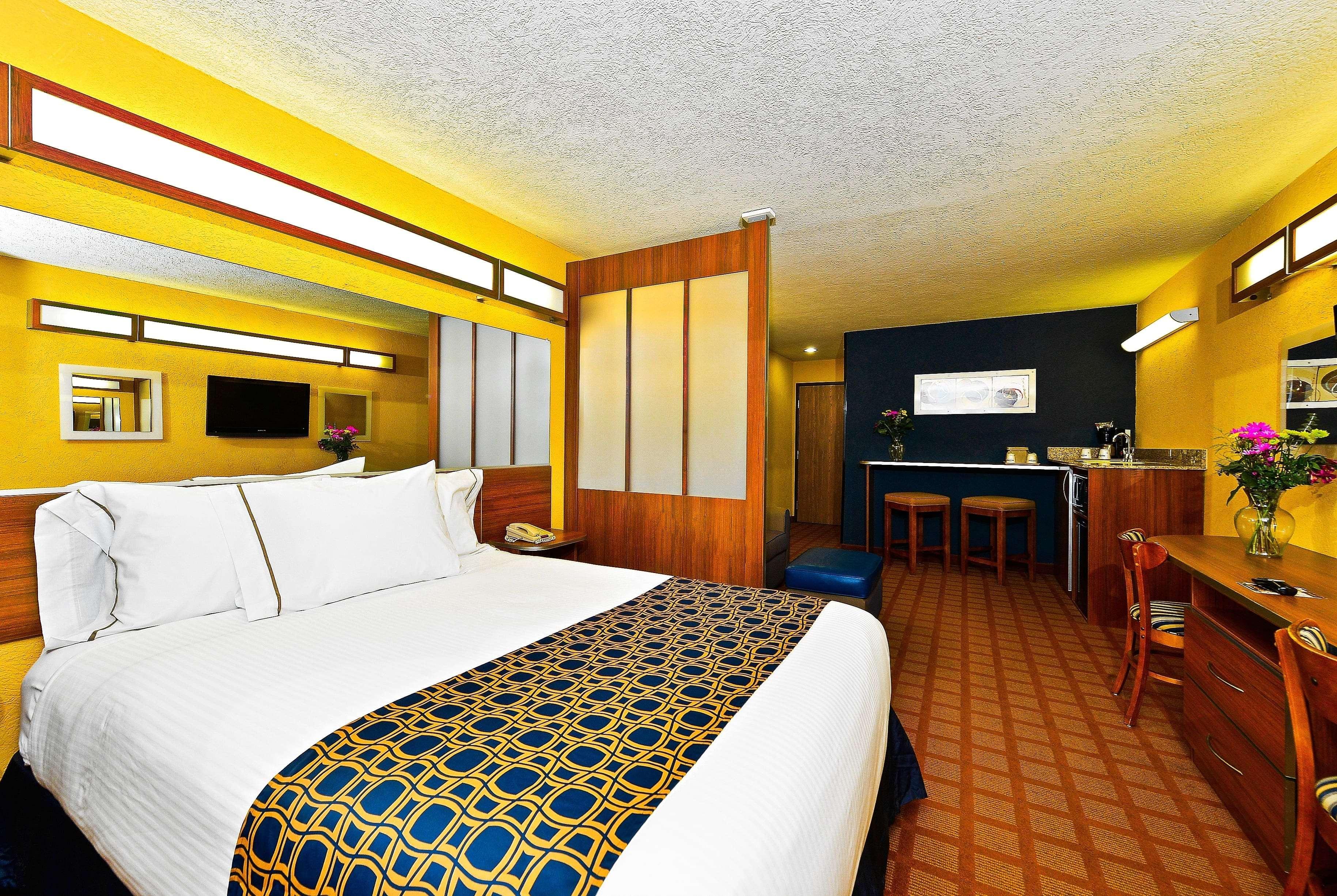 Microtel Inn & Suites By Wyndham New Braunfels I-35 Екстериор снимка