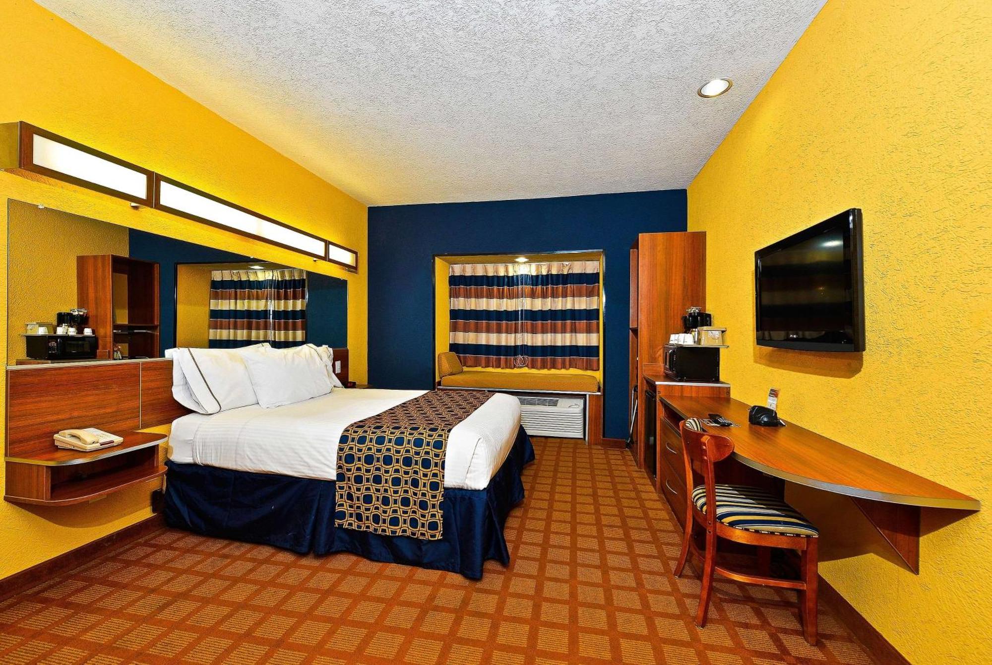 Microtel Inn & Suites By Wyndham New Braunfels I-35 Екстериор снимка