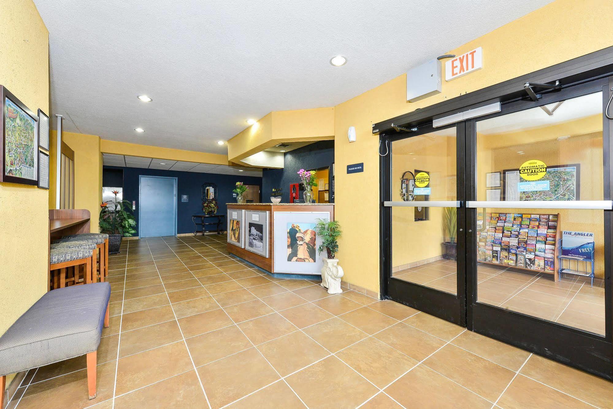 Microtel Inn & Suites By Wyndham New Braunfels I-35 Екстериор снимка