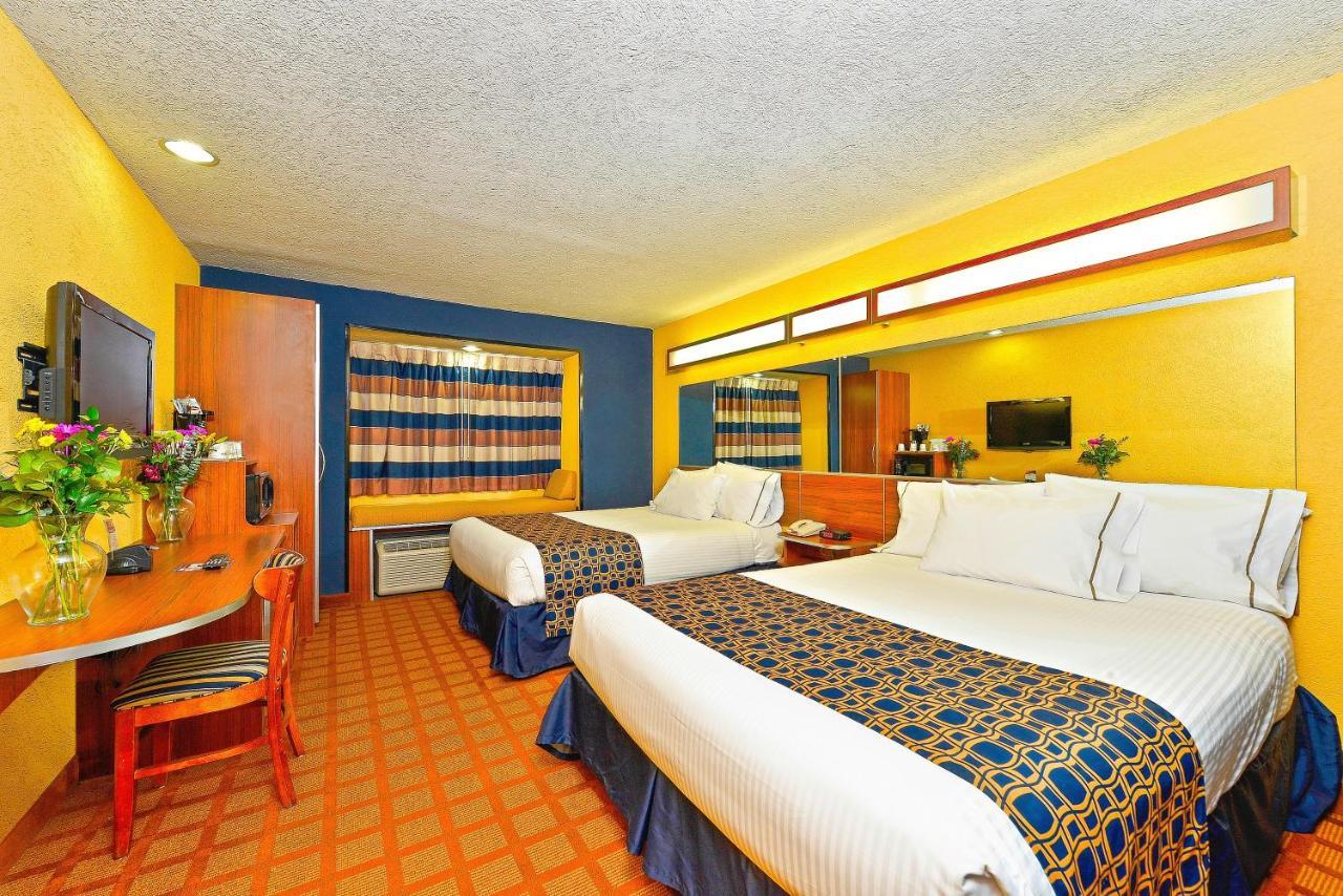 Microtel Inn & Suites By Wyndham New Braunfels I-35 Екстериор снимка